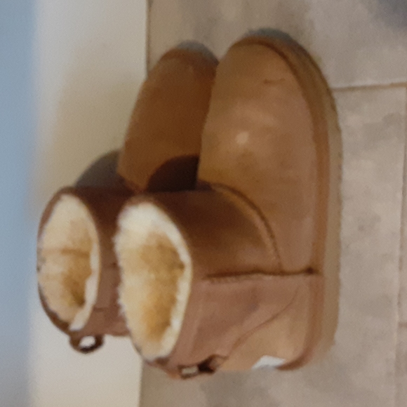 UGG  boots  size  2 nina - Picture 2 of 5